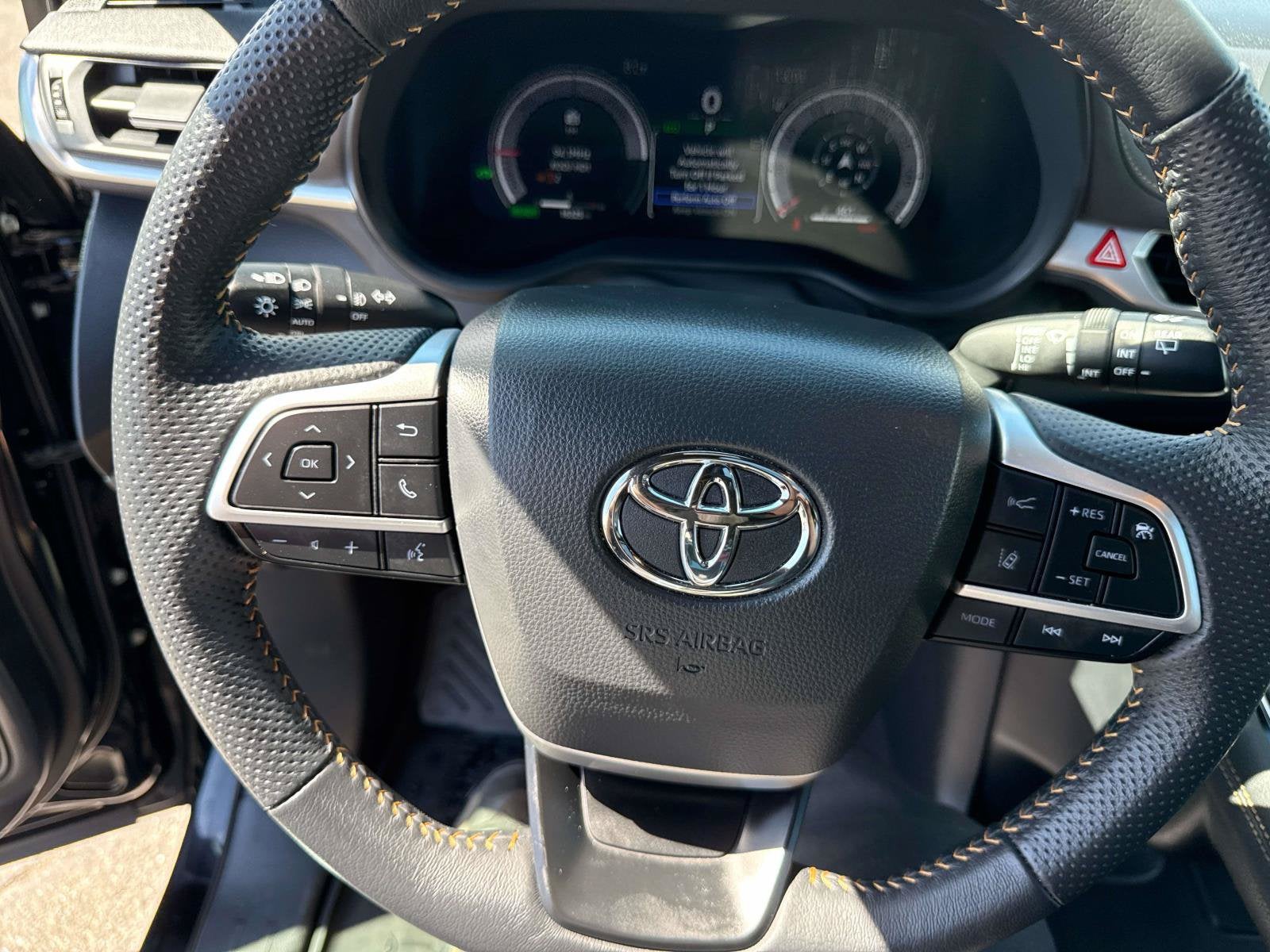 2025 Toyota Sienna Woodland Edition
