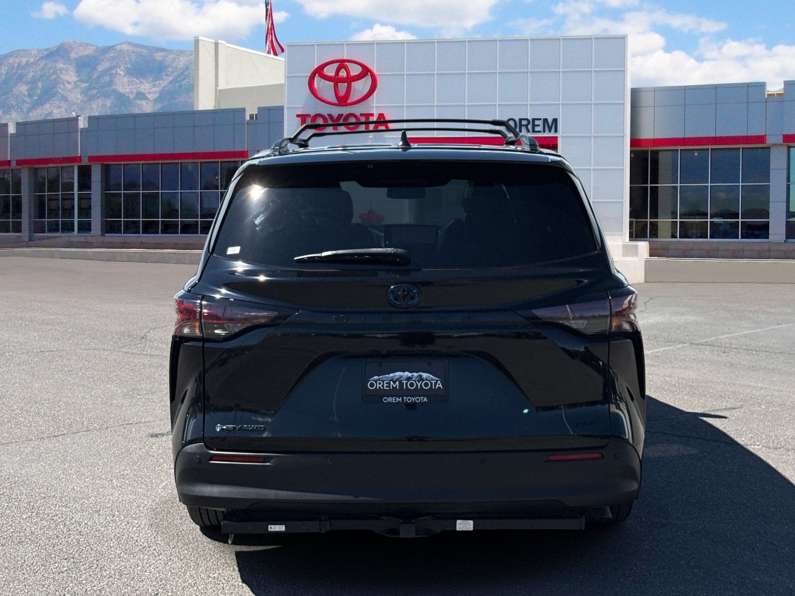 2025 Toyota Sienna Woodland Edition
