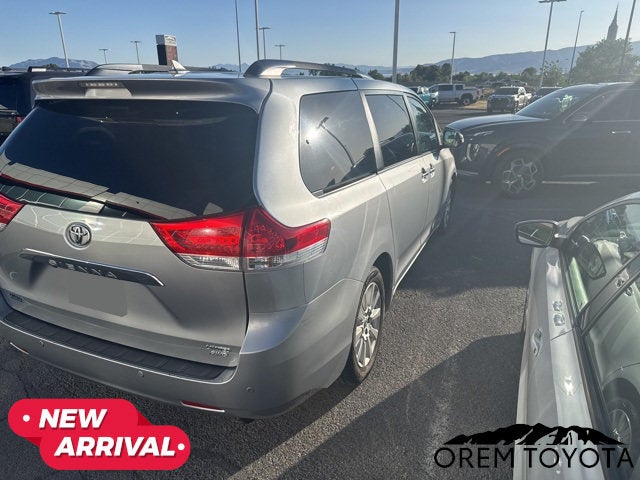 2014 Toyota Sienna Limited - Photo 9
