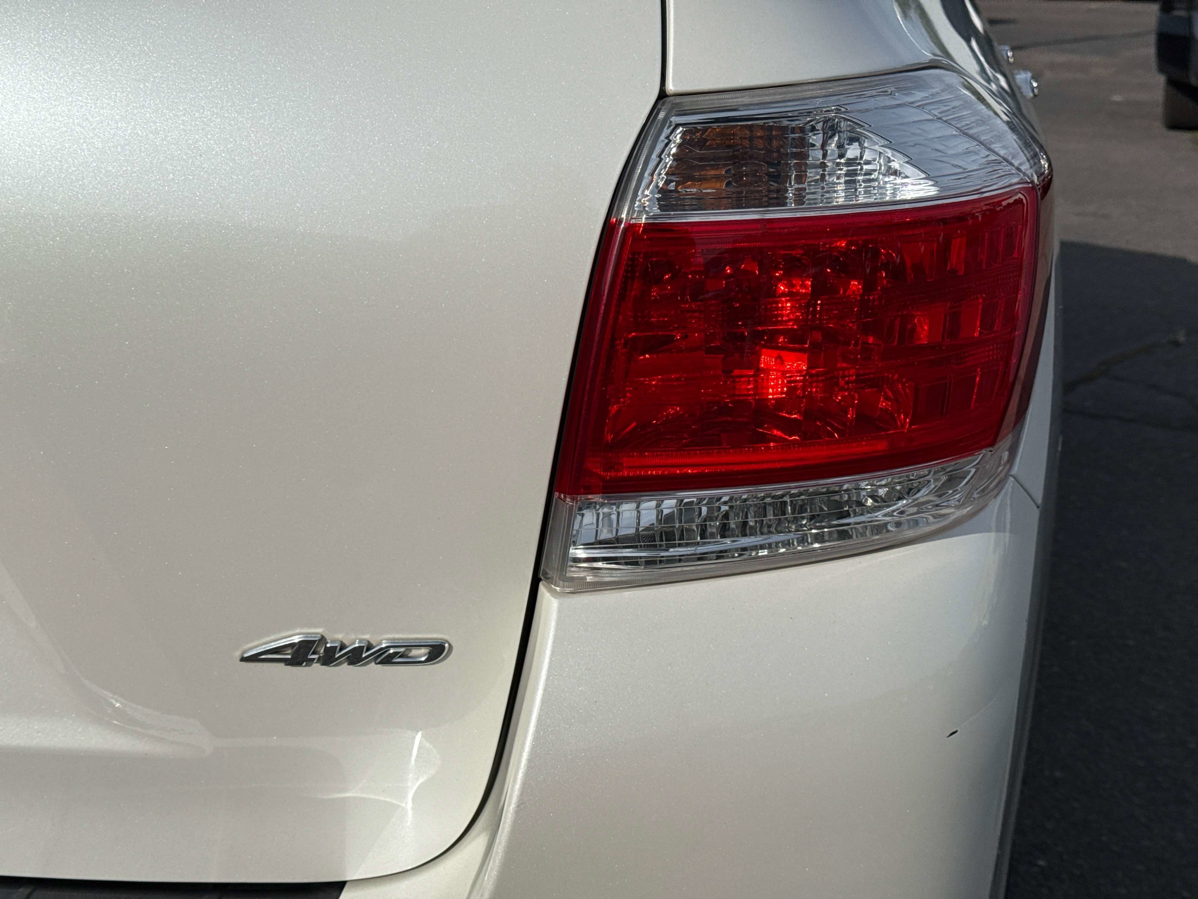 2011 Toyota HIGHLANDER LTD Limited