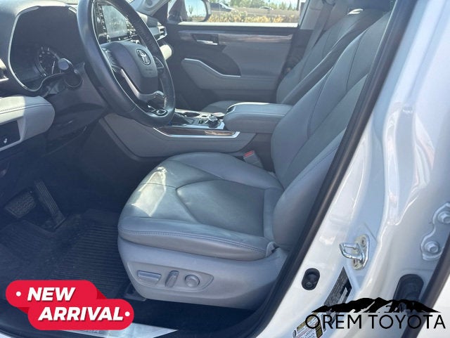 2022 Toyota HIGHLANDER Limited