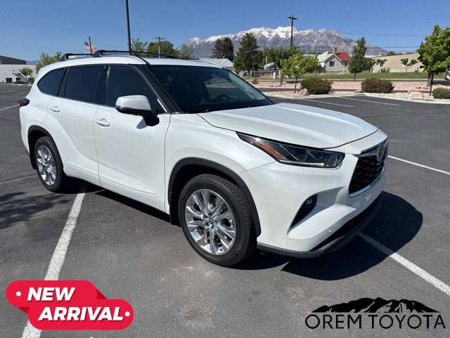 2022 Toyota HIGHLANDER Limited