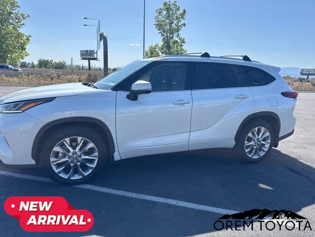 2022 Toyota HIGHLANDER Limited
