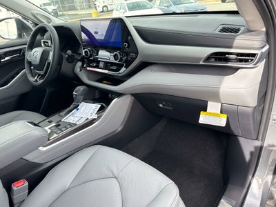 2026 Toyota Highlander Hybrid Hybrid Platinum