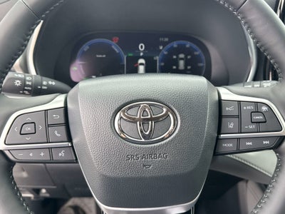2026 Toyota Highlander Hybrid Platinum