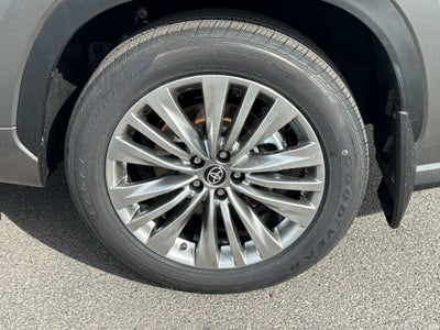 2026 Toyota Highlander Hybrid Hybrid Platinum