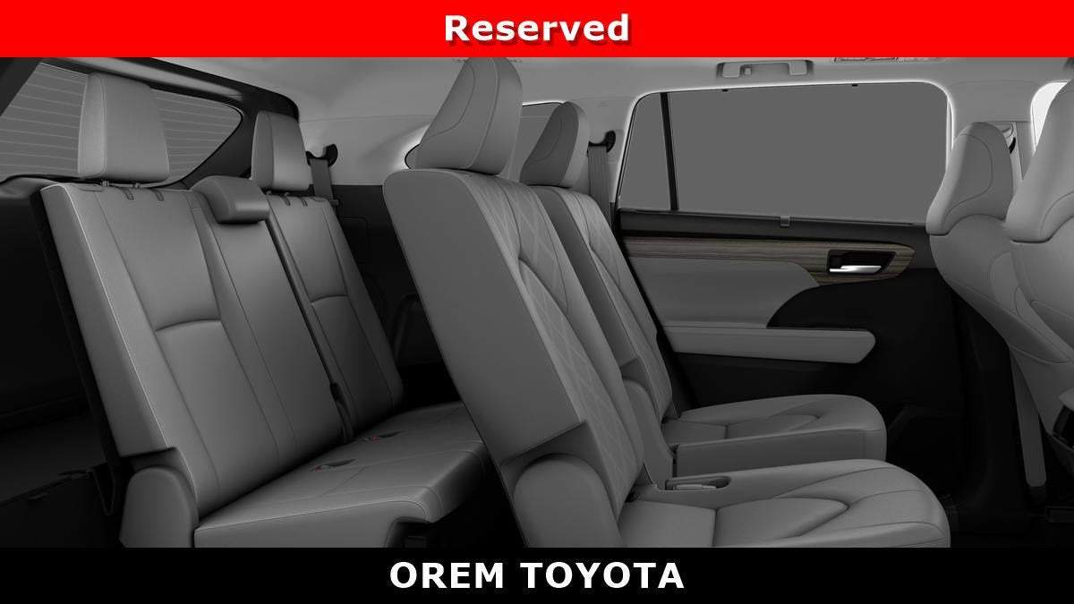 2026 Toyota Highlander Hybrid Hybrid Platinum