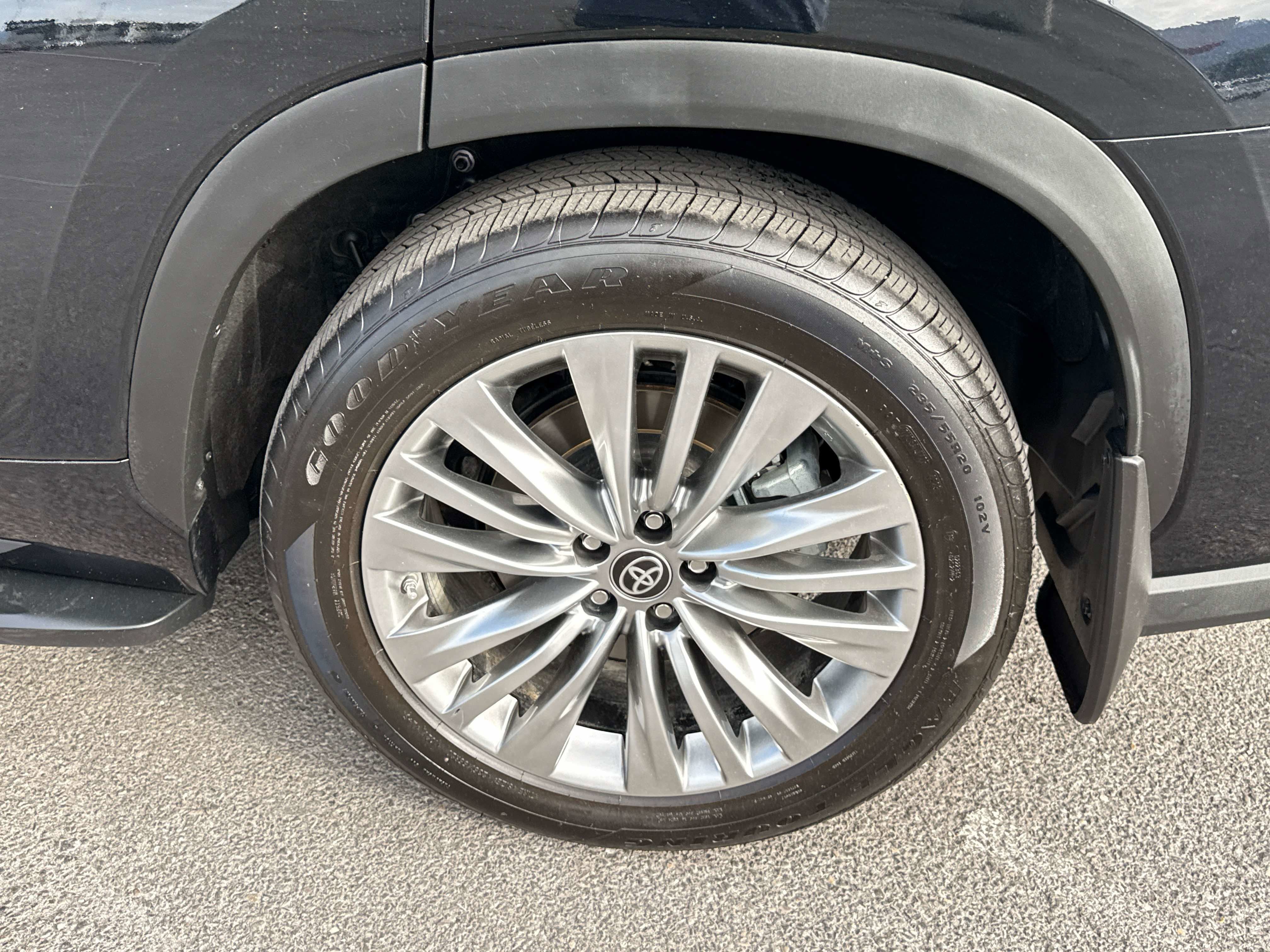 2024 Toyota Highlander Hybrid Hybrid Platinum