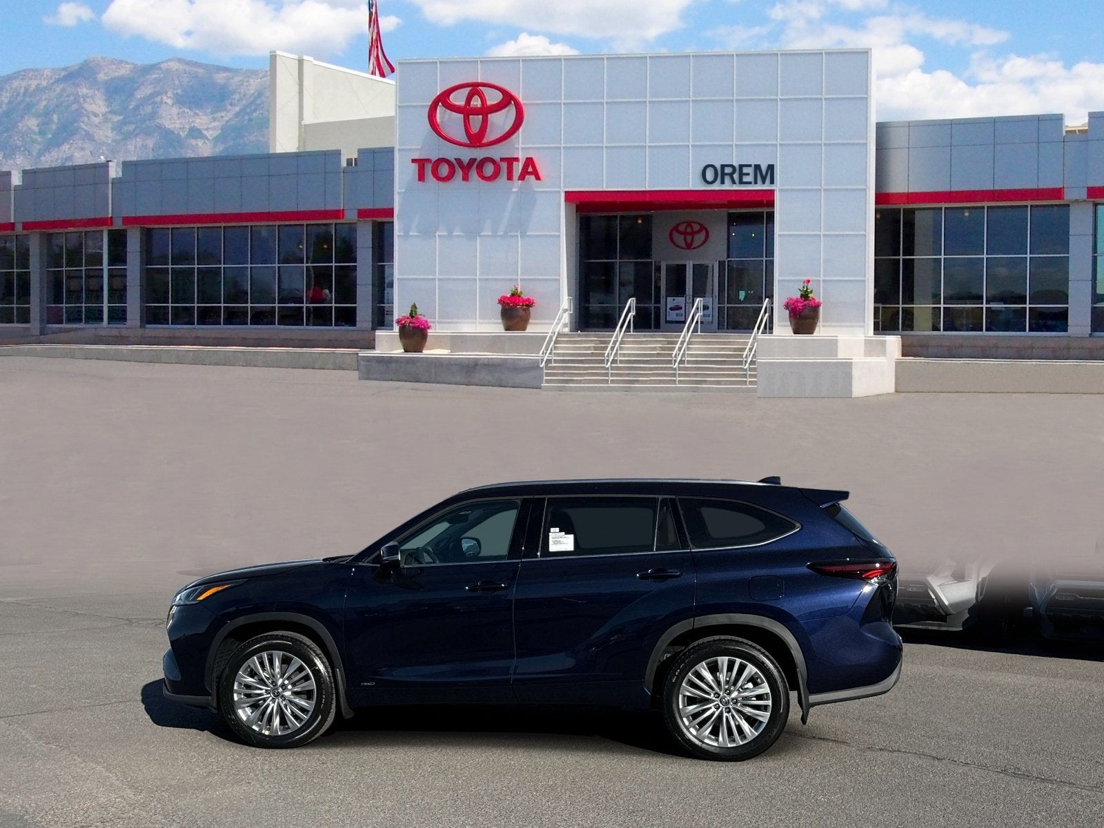2026 Toyota Highlander Hybrid Platinum
