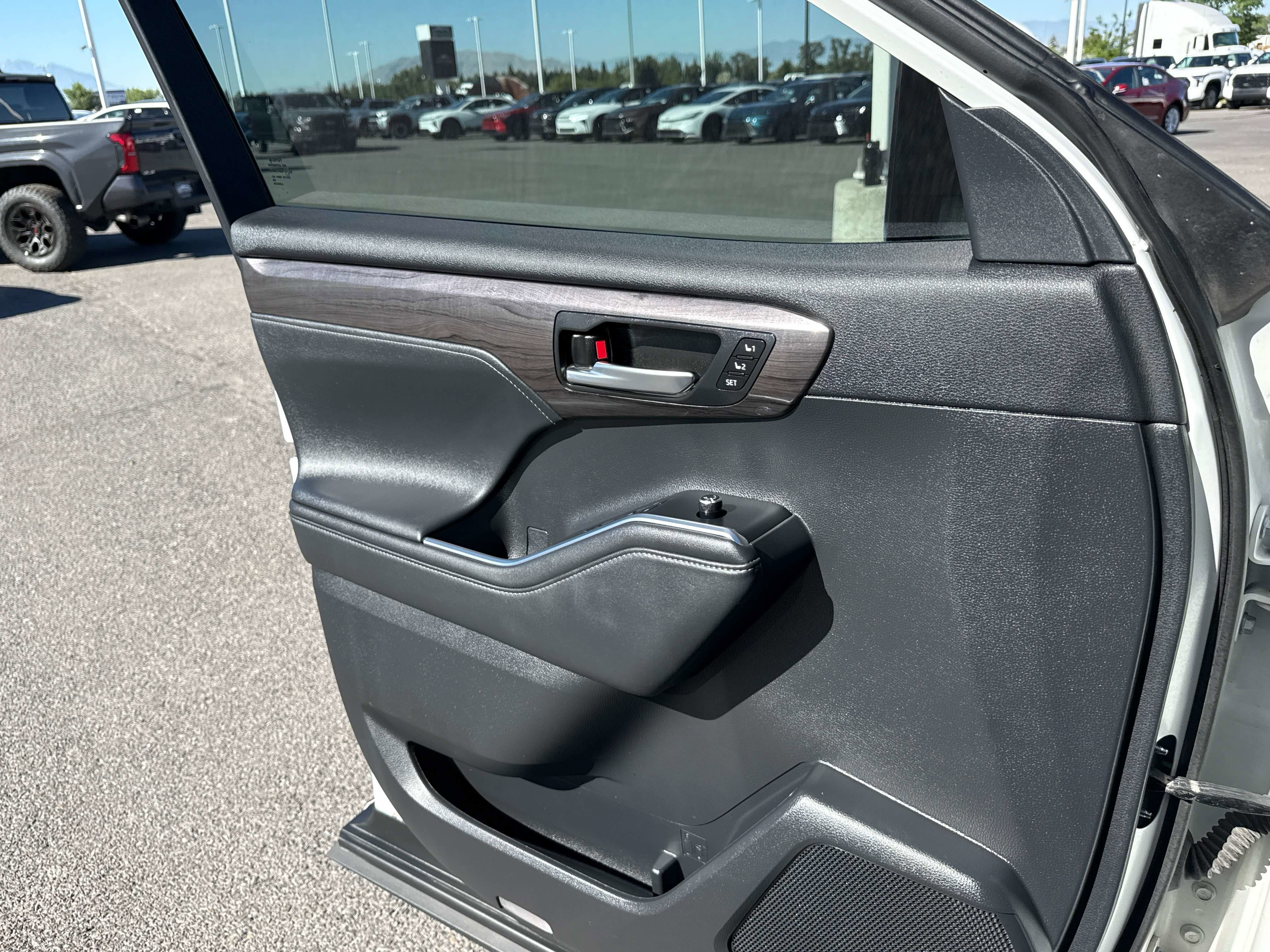 2022 Toyota Highlander Hybrid Hybrid Platinum