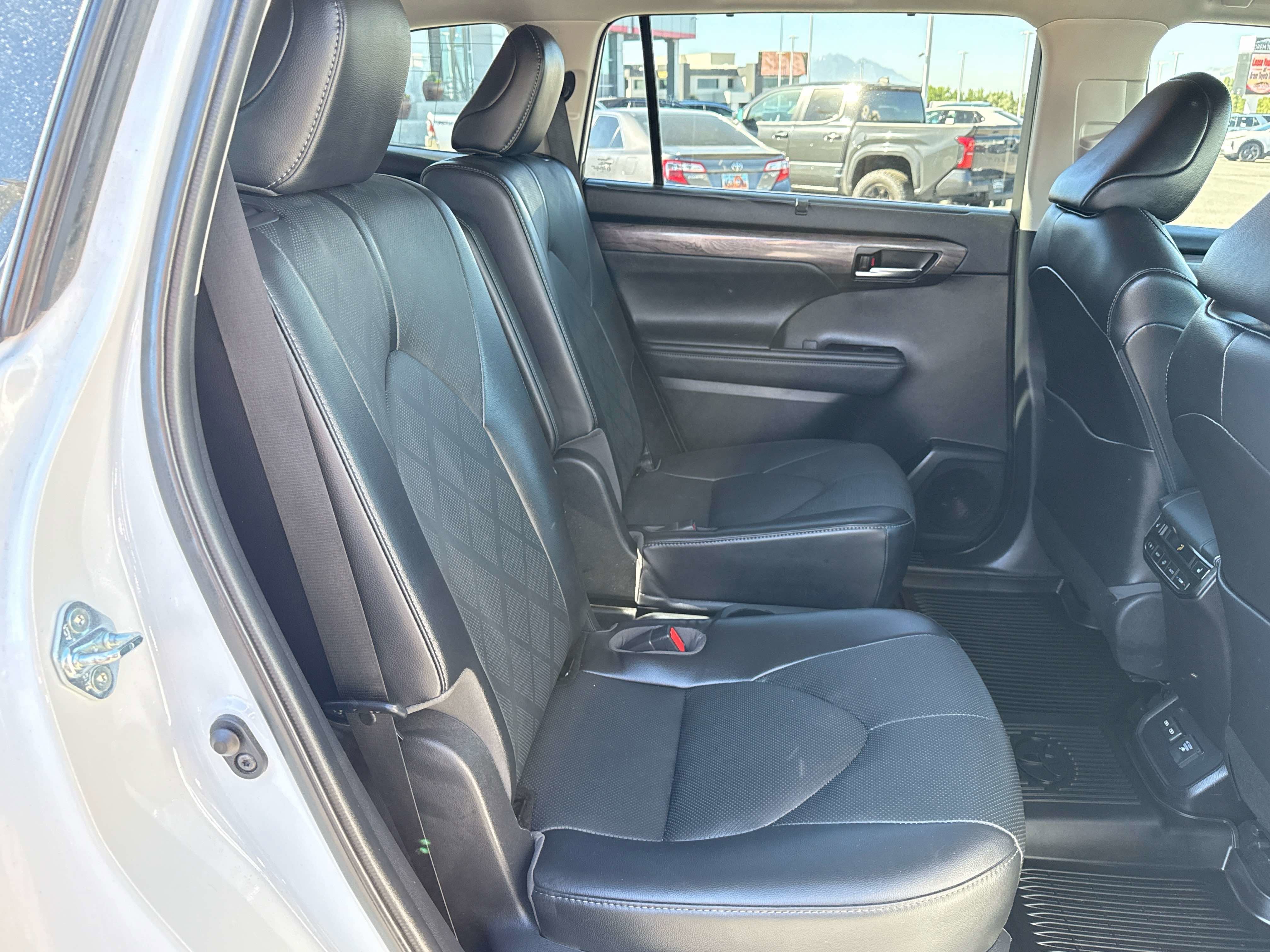 2022 Toyota Highlander Hybrid Hybrid Platinum