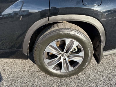2022 Toyota Highlander Hybrid Hybrid XLE