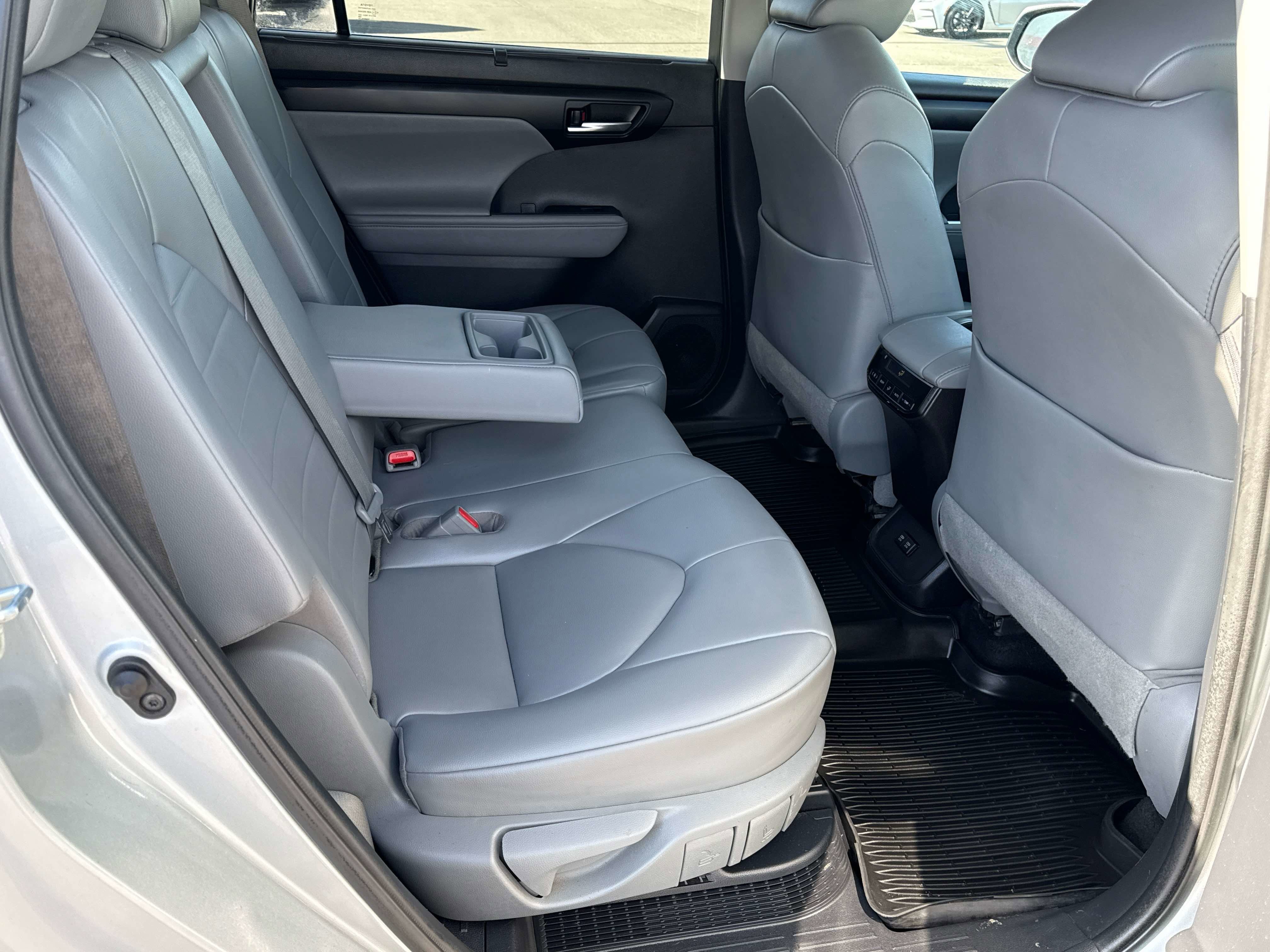 2021 Toyota Highlander Hybrid Hybrid XLE