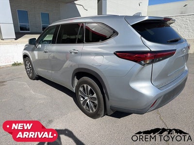 2021 Toyota HIGHLANDER XLE