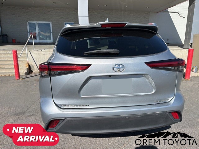 2021 Toyota HIGHLANDER XLE