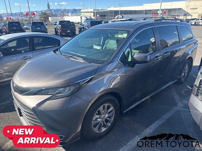 2022 Toyota Sienna XLE
