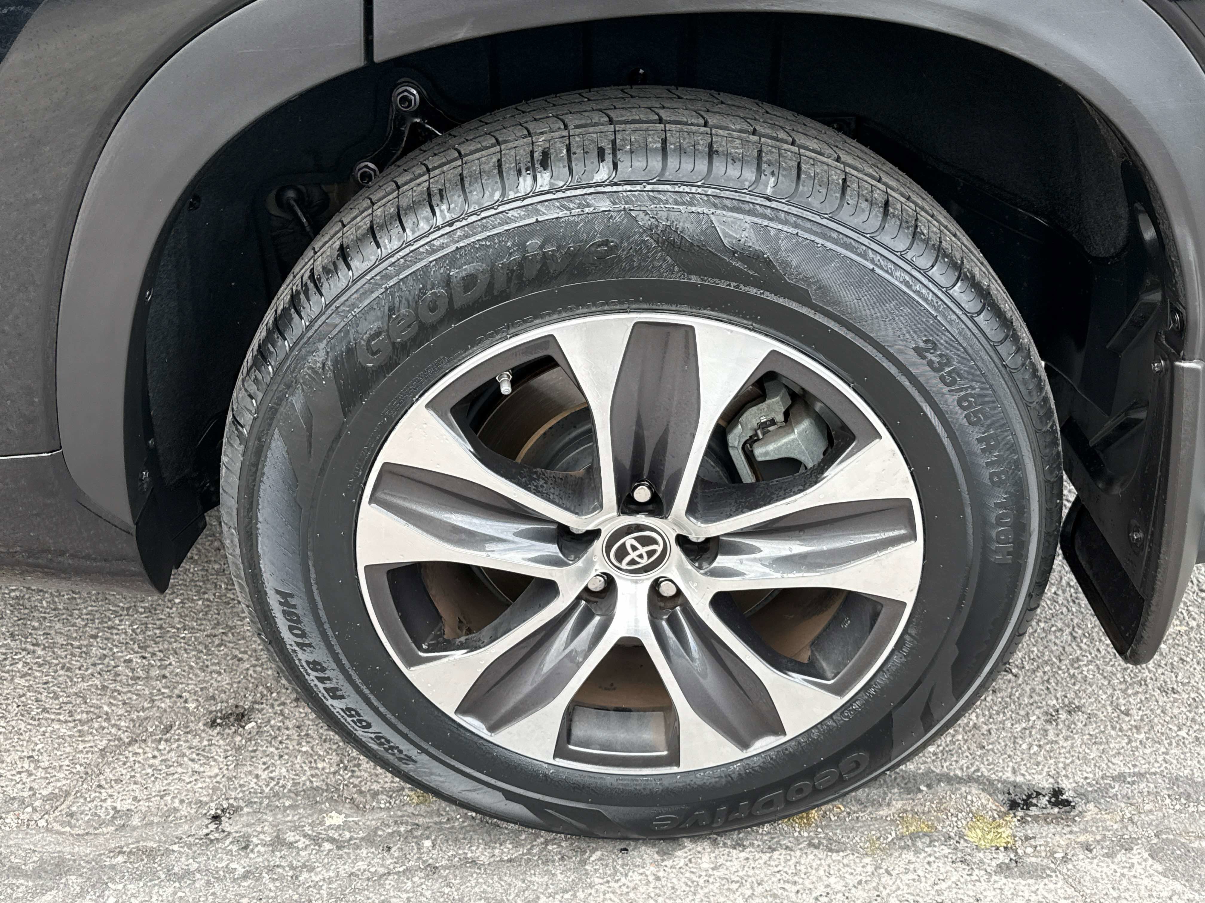 2023 Toyota HIGHLANDER XLE