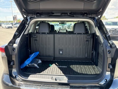 2026 Toyota Highlander Platinum