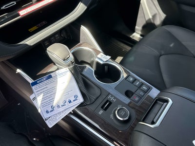 2026 Toyota Highlander Platinum