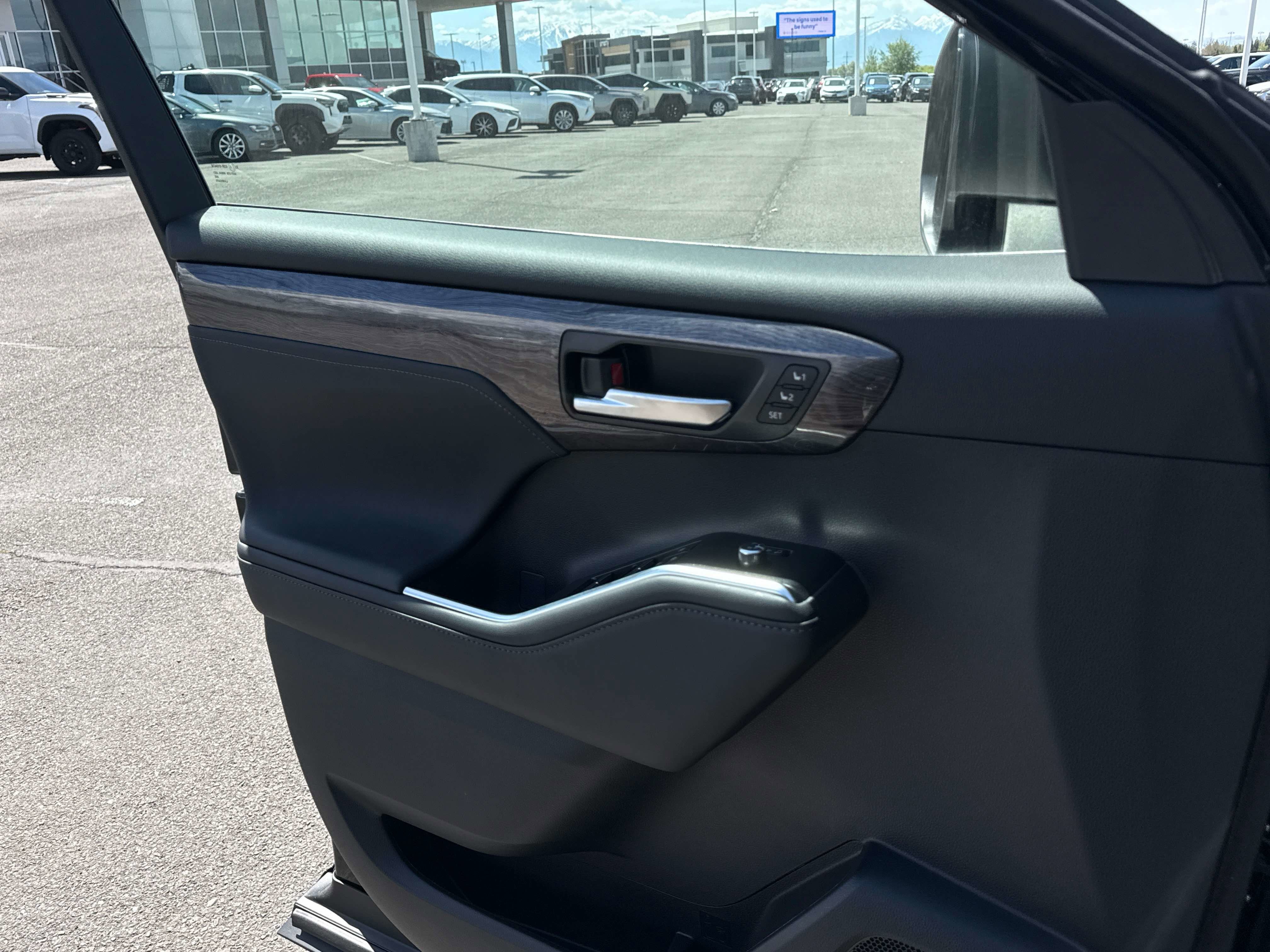 2026 Toyota Highlander Platinum