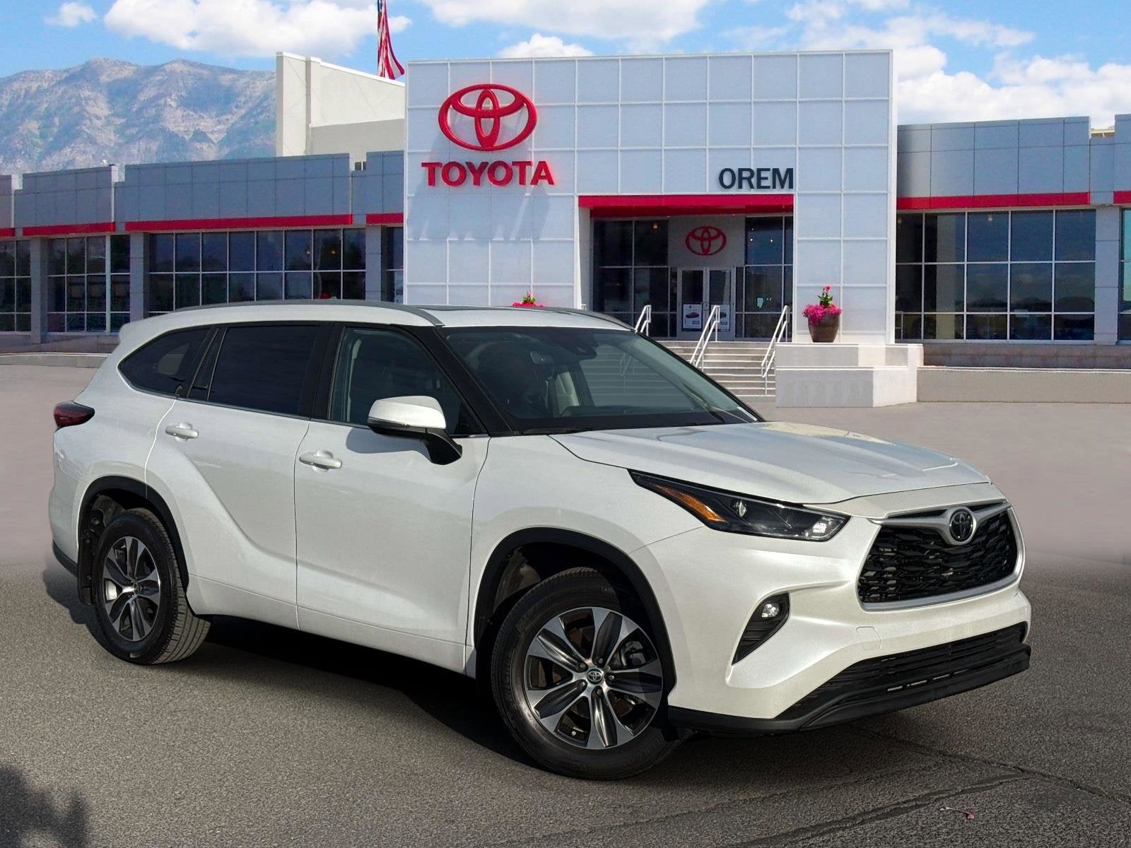 2023 Toyota HIGHLANDER XLE