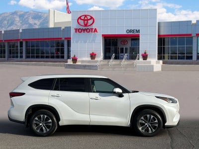 2023 Toyota HIGHLANDER XLE