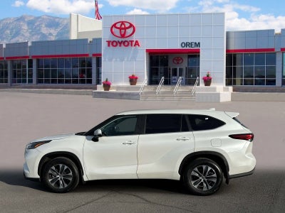 2023 Toyota HIGHLANDER XLE