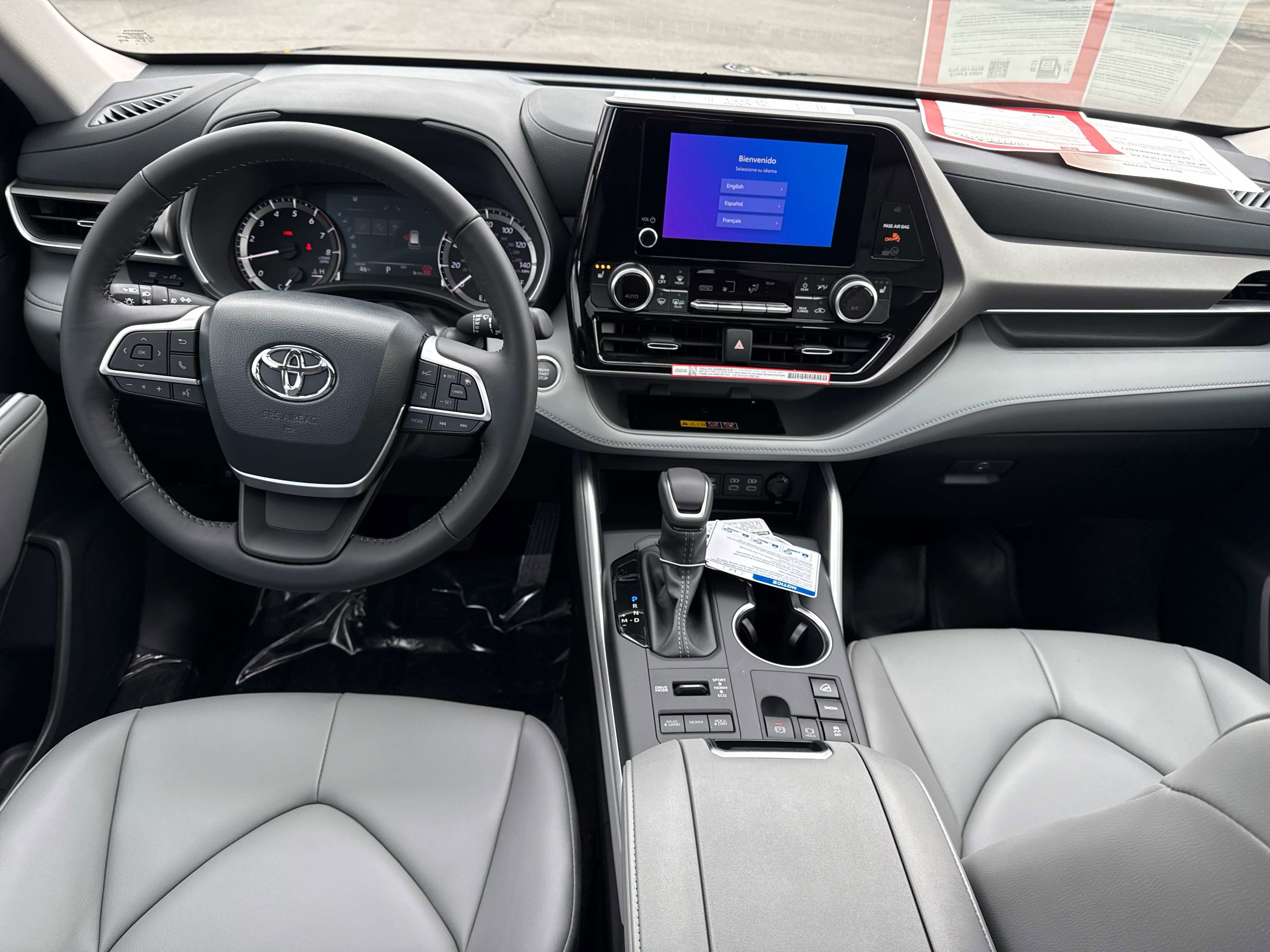 2026 Toyota HIGHLANDER XLE