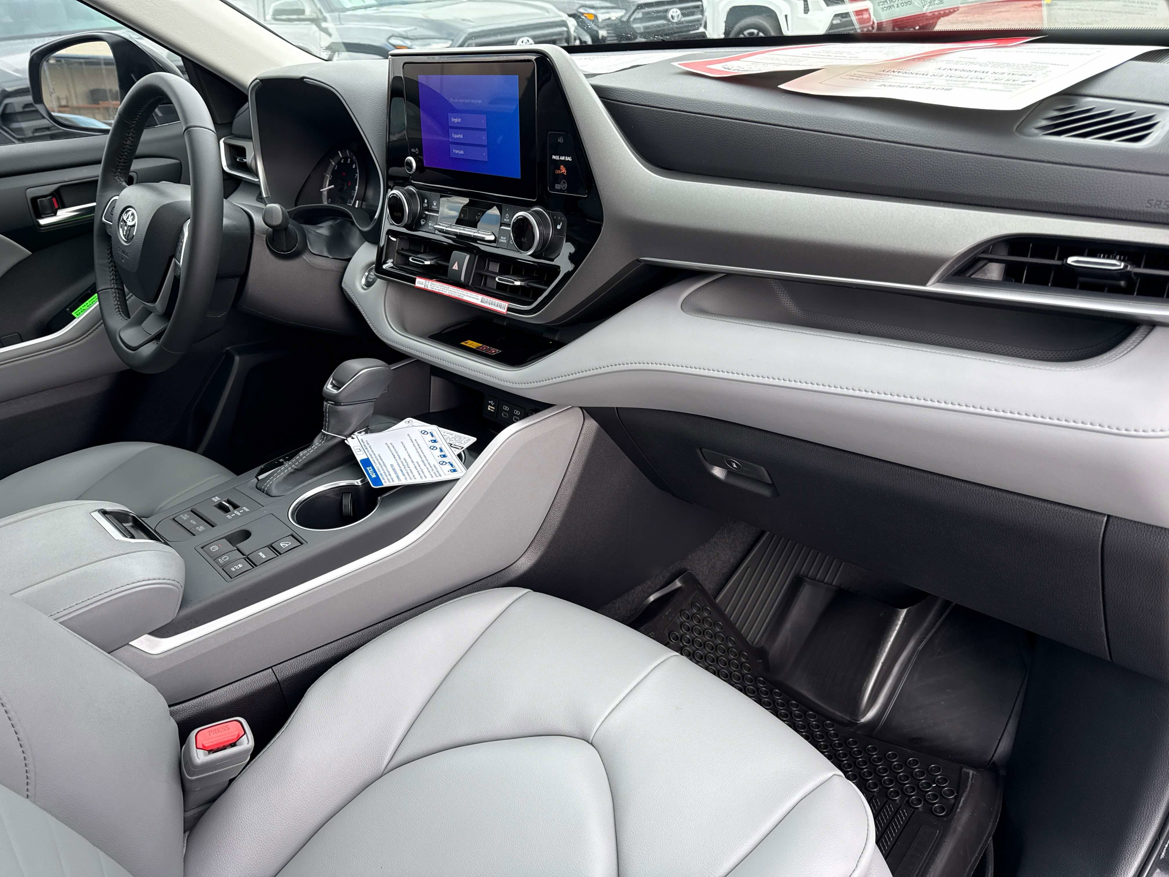 2026 Toyota HIGHLANDER XLE