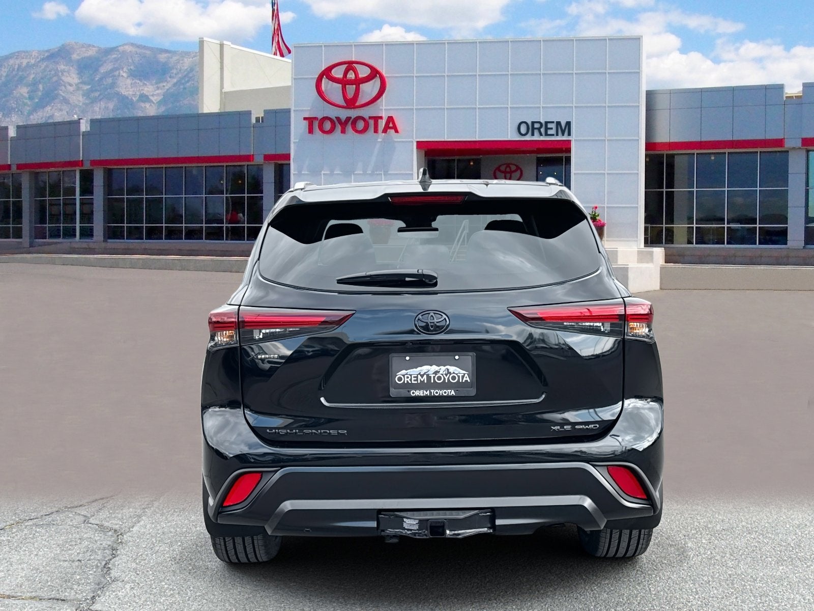 2026 Toyota HIGHLANDER XLE