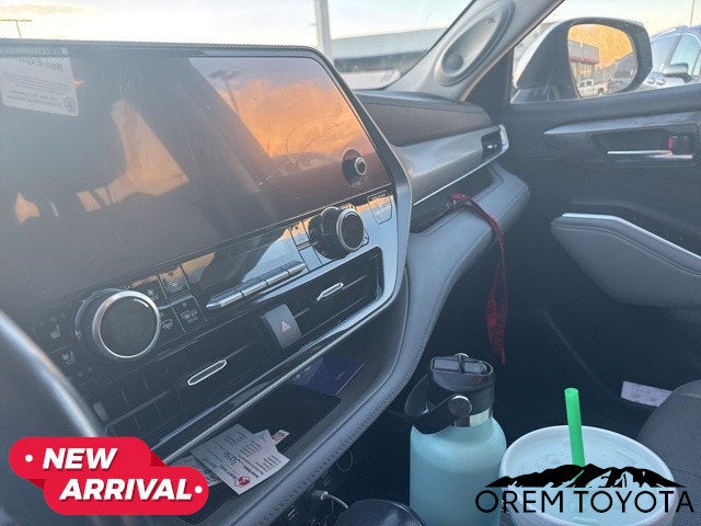 2023 Toyota HIGHLANDER Platinum