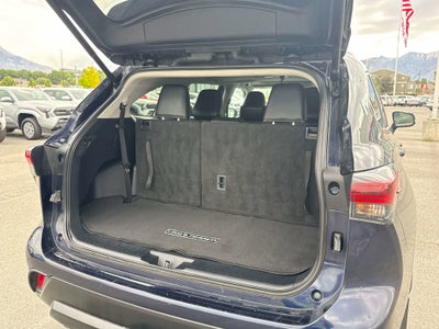 2024 Toyota HIGHLANDER XLE