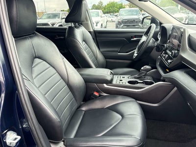 2024 Toyota HIGHLANDER XLE