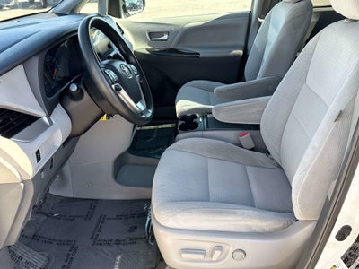 2015 Toyota SIENNA LE 3.5L LE
