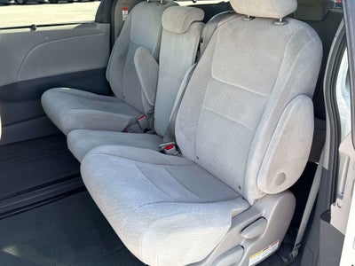 2015 Toyota SIENNA LE 3.5L LE