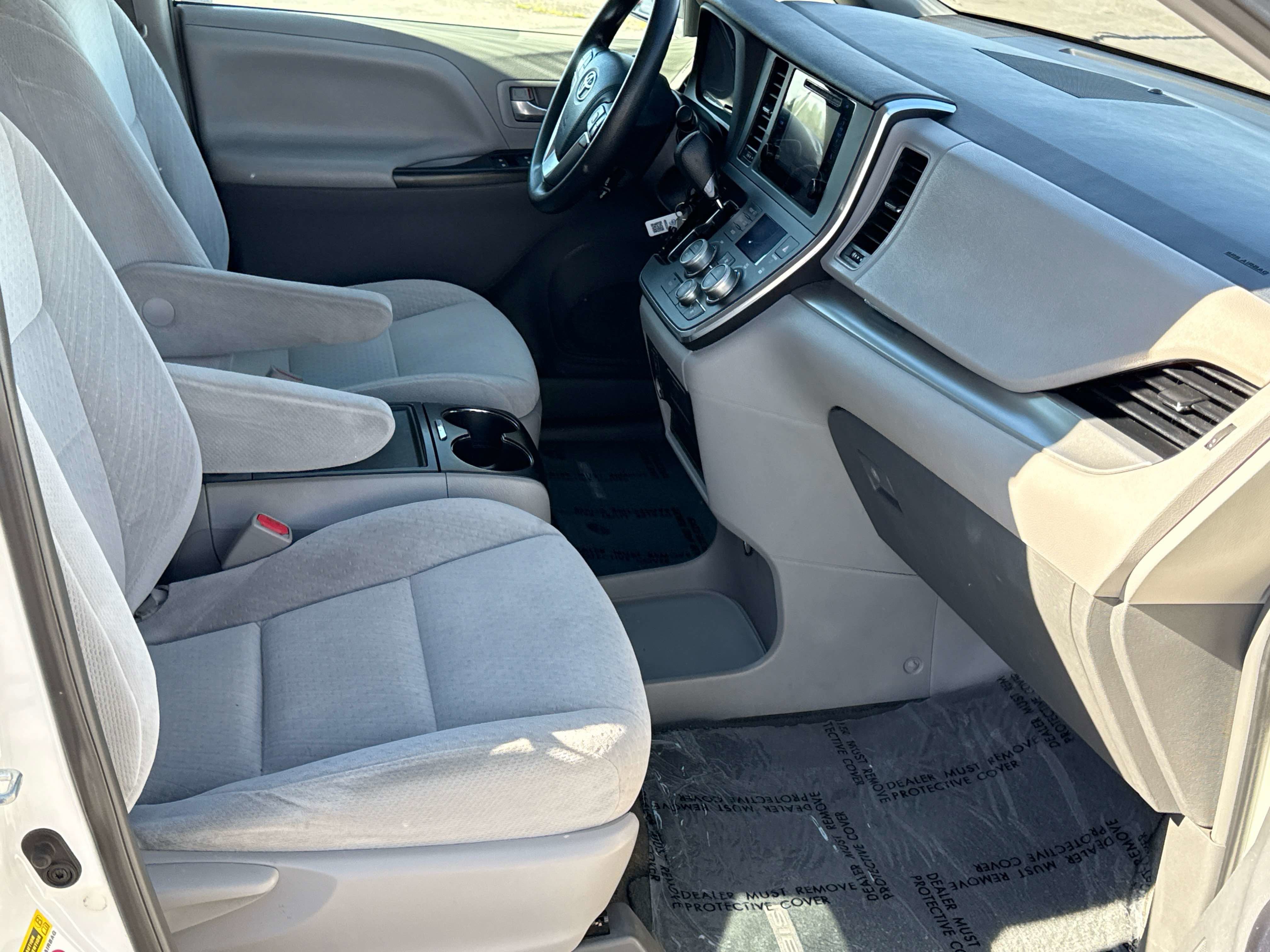 2015 Toyota SIENNA LE 3.5L LE