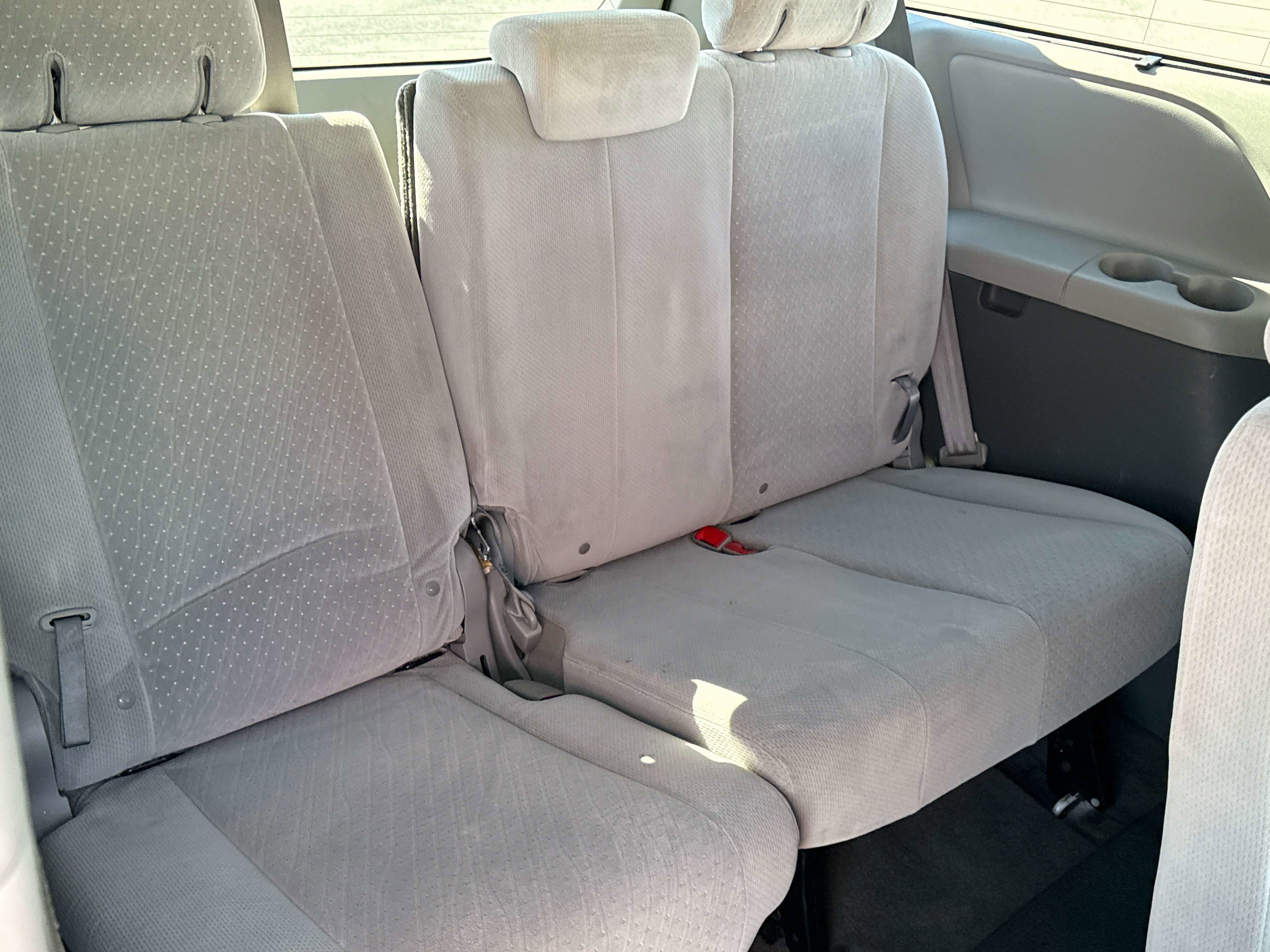 2015 Toyota SIENNA LE 3.5L LE