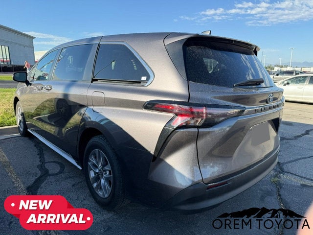 2024 Toyota Sienna LE