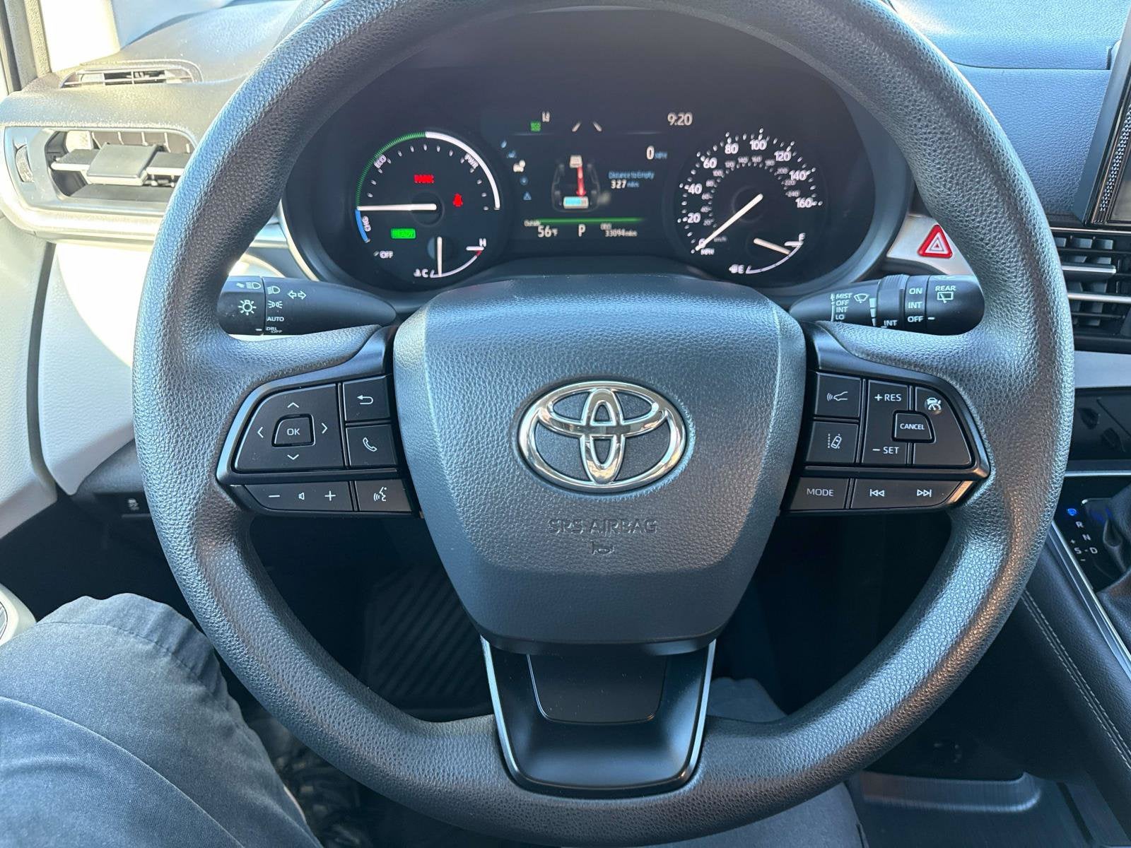 2025 Toyota Sienna LE