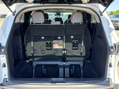 2025 Toyota SIENNA LE LE
