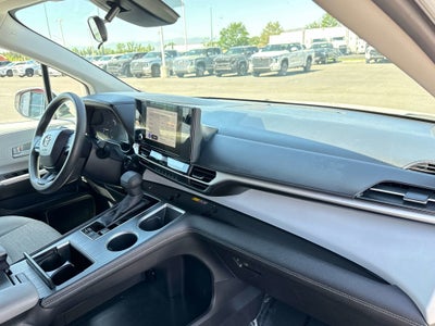 2025 Toyota SIENNA LE LE