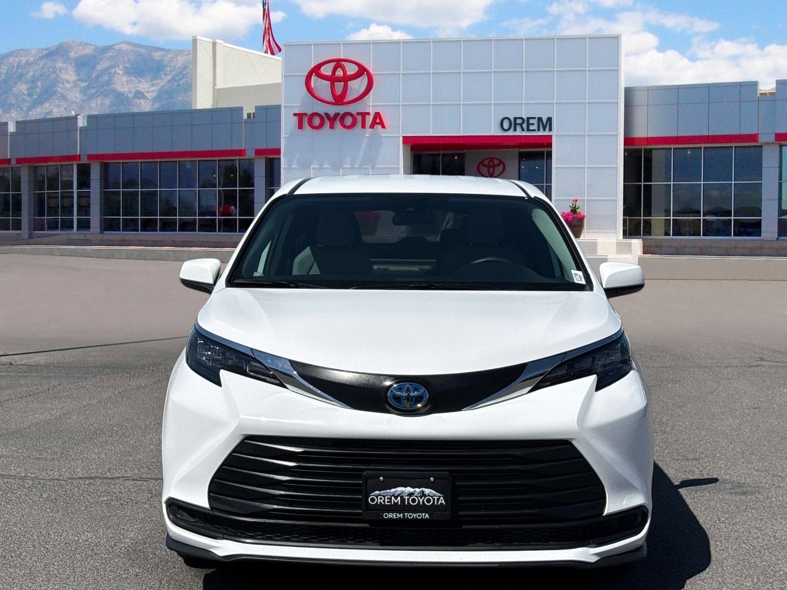 2025 Toyota SIENNA LE LE