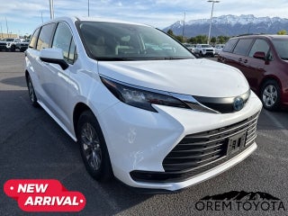 2025 Toyota SIENNA LE LE