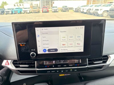 2025 Toyota Sienna LE