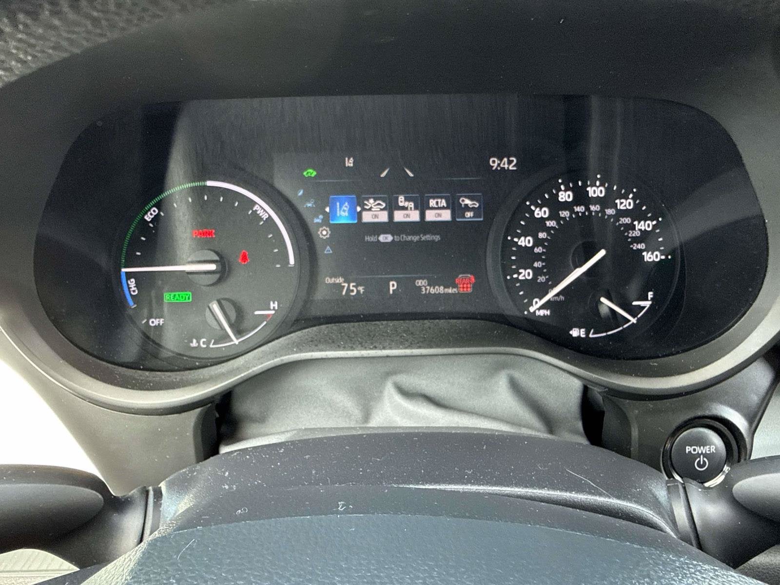 2025 Toyota Sienna LE