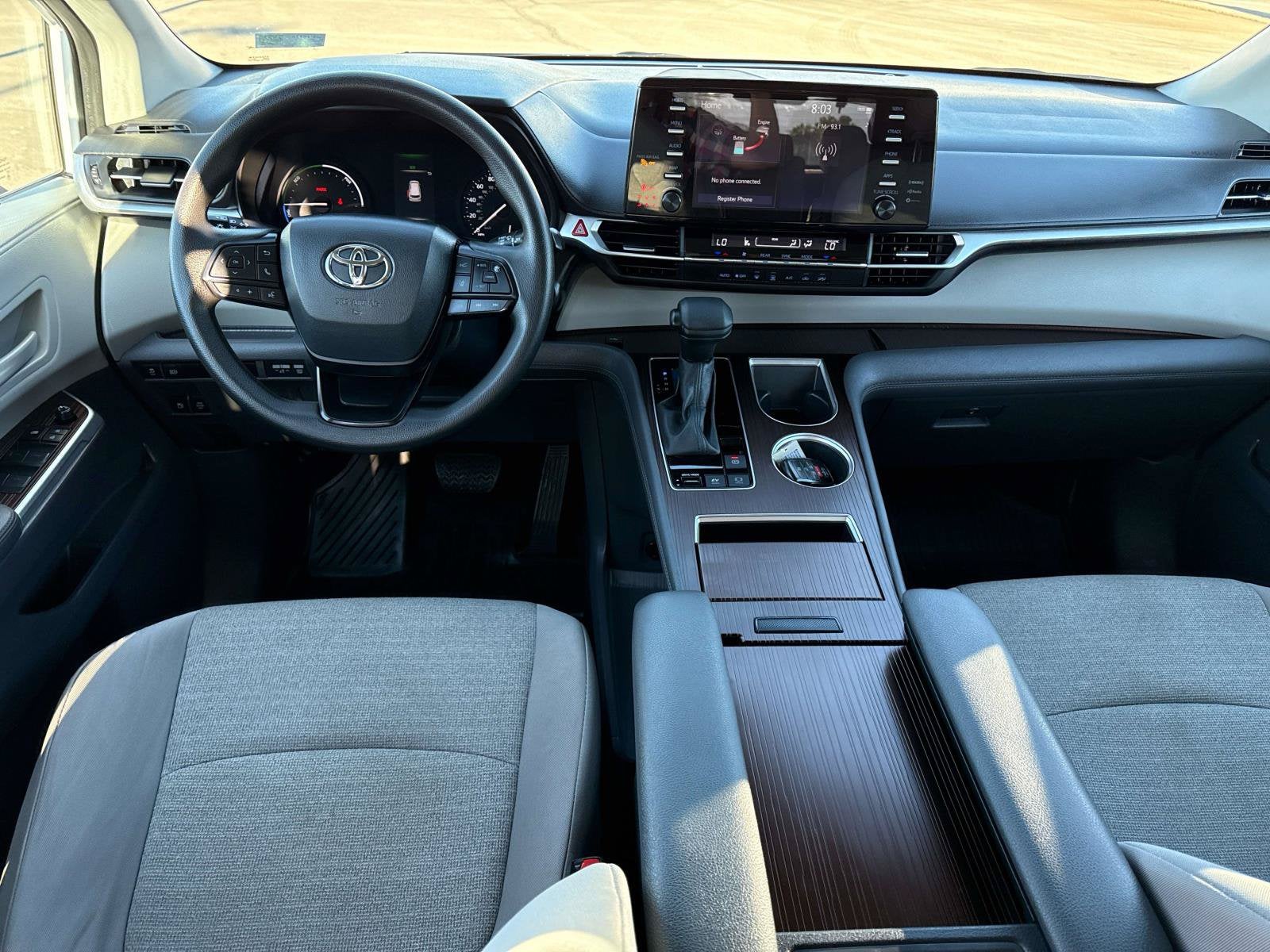 2024 Toyota Sienna LE