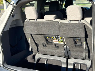 2024 Toyota Sienna LE