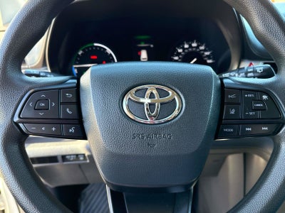 2024 Toyota Sienna LE