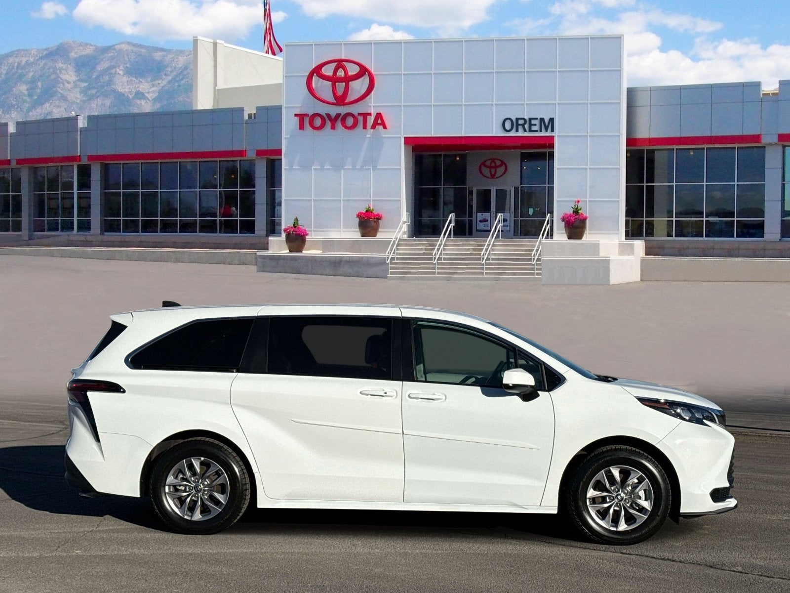 2024 Toyota Sienna LE