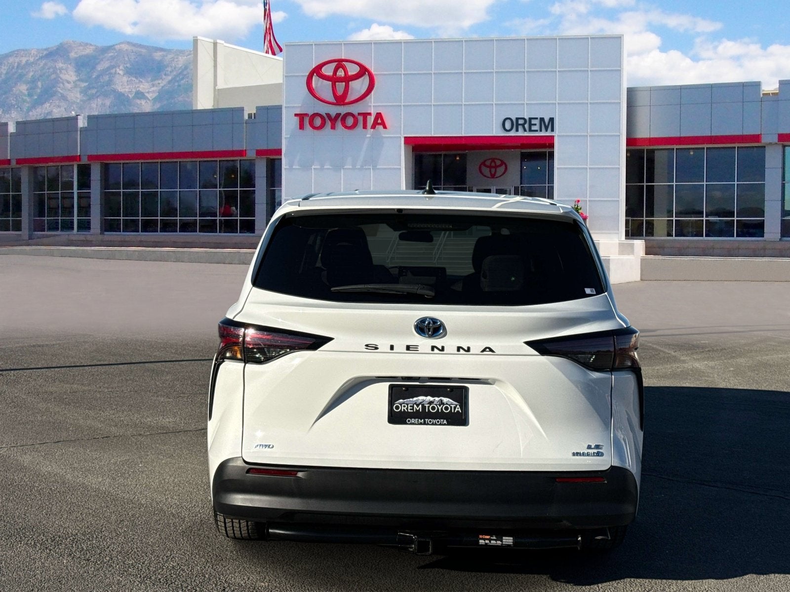 2024 Toyota Sienna LE